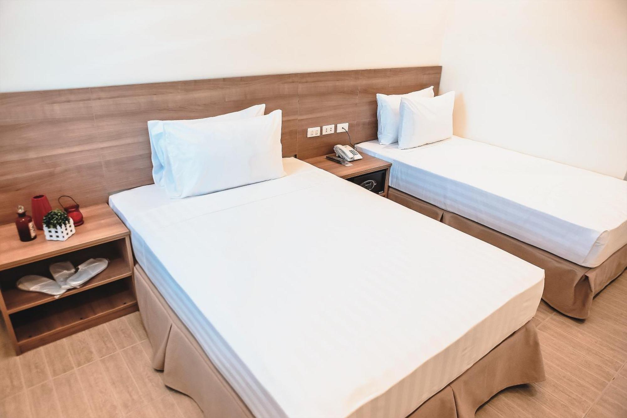 Trip Inn Near Airport Or City Center Legazpi Exterior foto